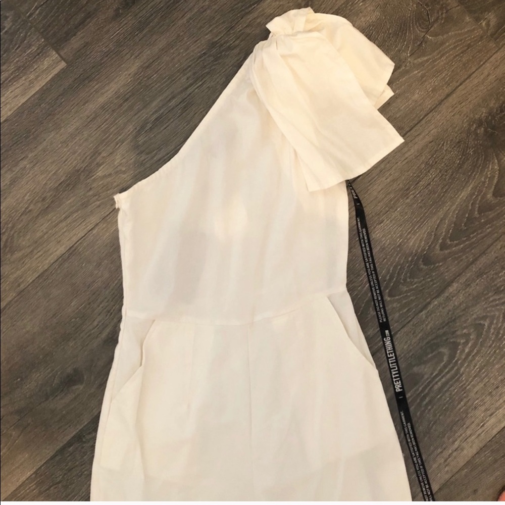 PrettyLittleThing | One Shoulder Jumpsuit - Picture 6 of 6